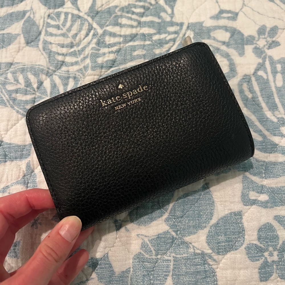 Kate spade bifold wallet